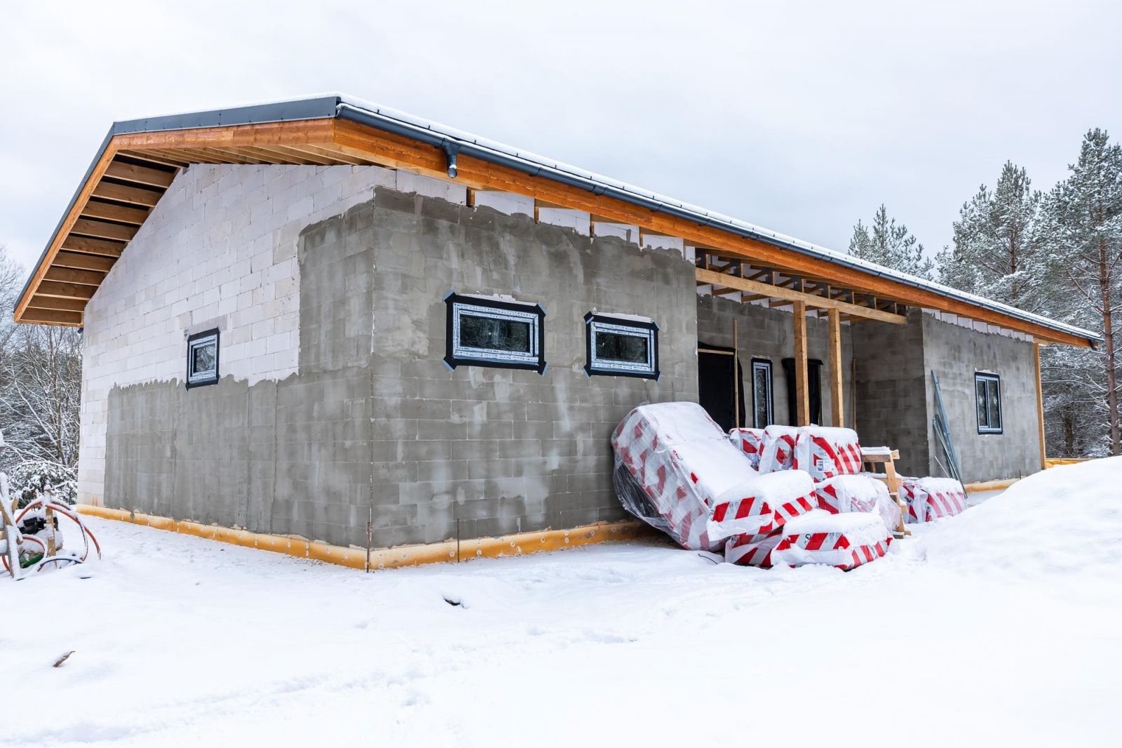 Строительство дома зимой