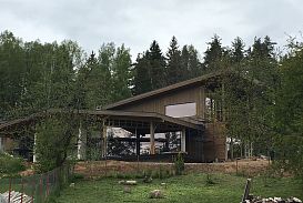 Дом с планкеном / Фото со стройплощадки - вид 1