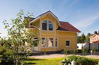 Небольшой построенный каркасный дом 152 кв м с эркером и террасой с фасадом из желтой вагонки Галактика 12 - мини - 1
