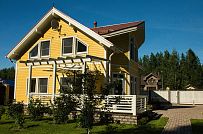Небольшой построенный каркасный дом 152 кв м с эркером и террасой с фасадом из желтой вагонки Галактика 12 - мини - 9