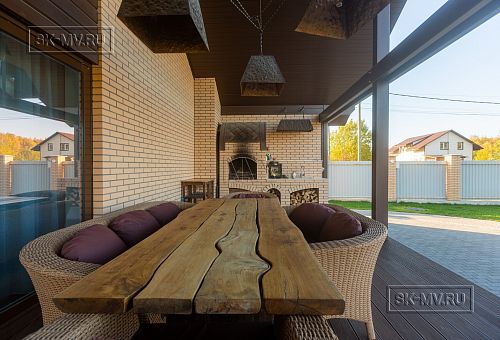 Летняя кухня с террасой барбекю и бильярдной в Оликах под ключ - 14