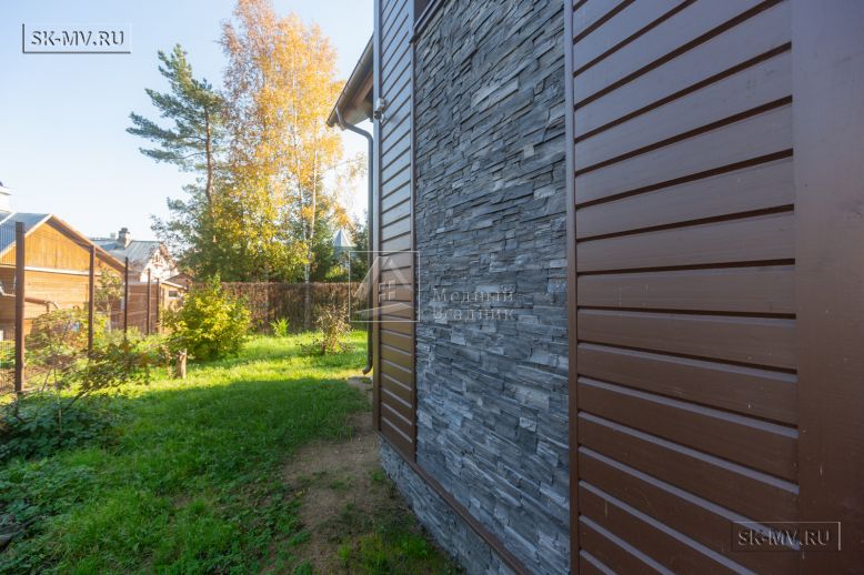 Построенный загородный дом с террасой по каркасной технологии в Сестрорецке под ключ — 4