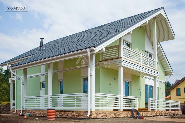 Современный загородный дом с ассиметричным фасадом и вторым светом по проекту МВ 7 — 4