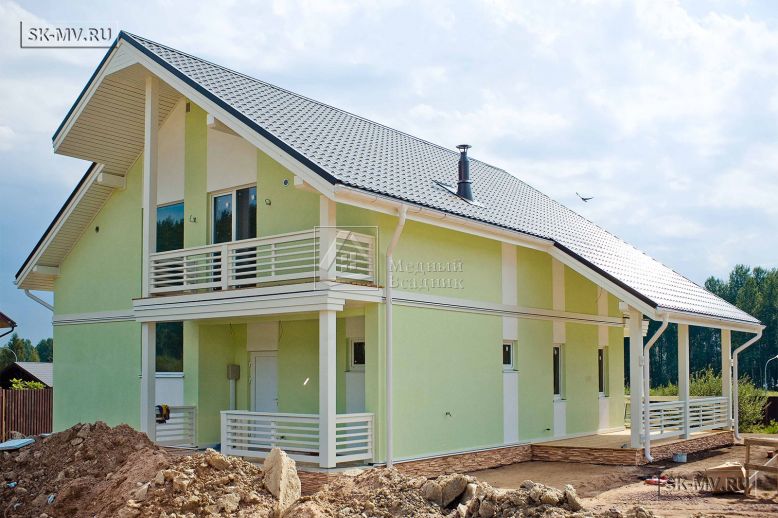 Современный загородный дом с ассиметричным фасадом и вторым светом по проекту МВ 7 — 3