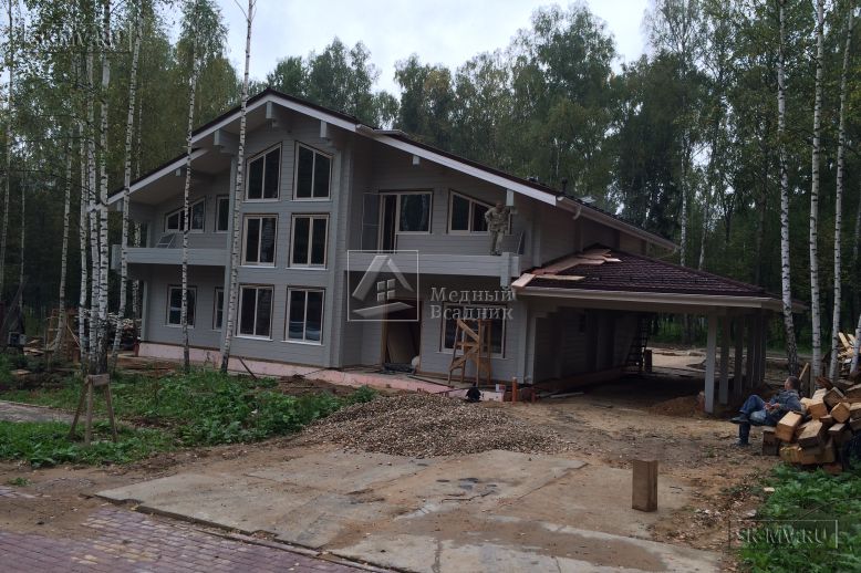 Дом из клееного бруса в стиле шале Щаповское строится в Москве — 4