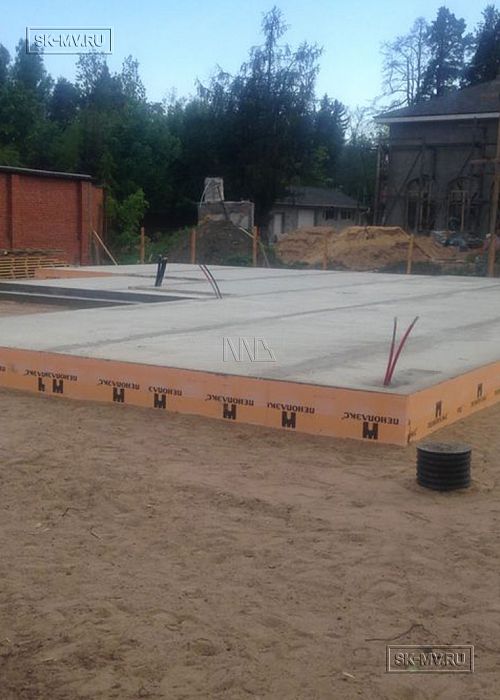 Монтаж фундамента УШП для строительства загородного дома в стиле Хай Тек в Зеленогорске