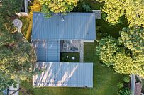 Фотографии П-образного дома в скандинавском стиле 238 кв м с панорамным остеклением, построенного в Сестрорецке - мини - 34