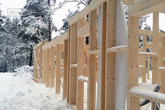 Фото репортаж с места строительства одноэтажного зимнего дома 136 кв м по скандинавской технологии в кп Волшебное озеро - 9