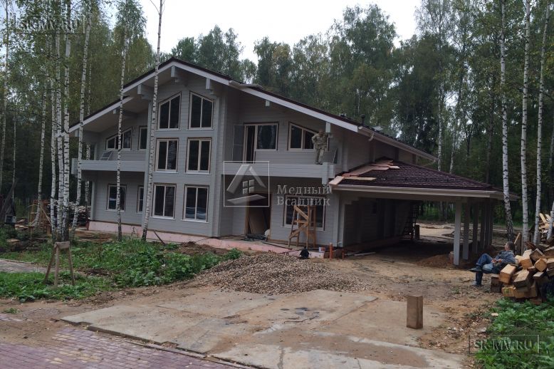 Дом из клееного бруса в стиле шале Щаповское строится в Москве — 3